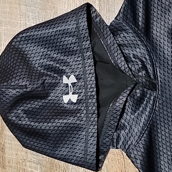 Like new Under Armor storm hoodie sweatshirt metallic gray/ black size Y MED - Picture 5 of 16